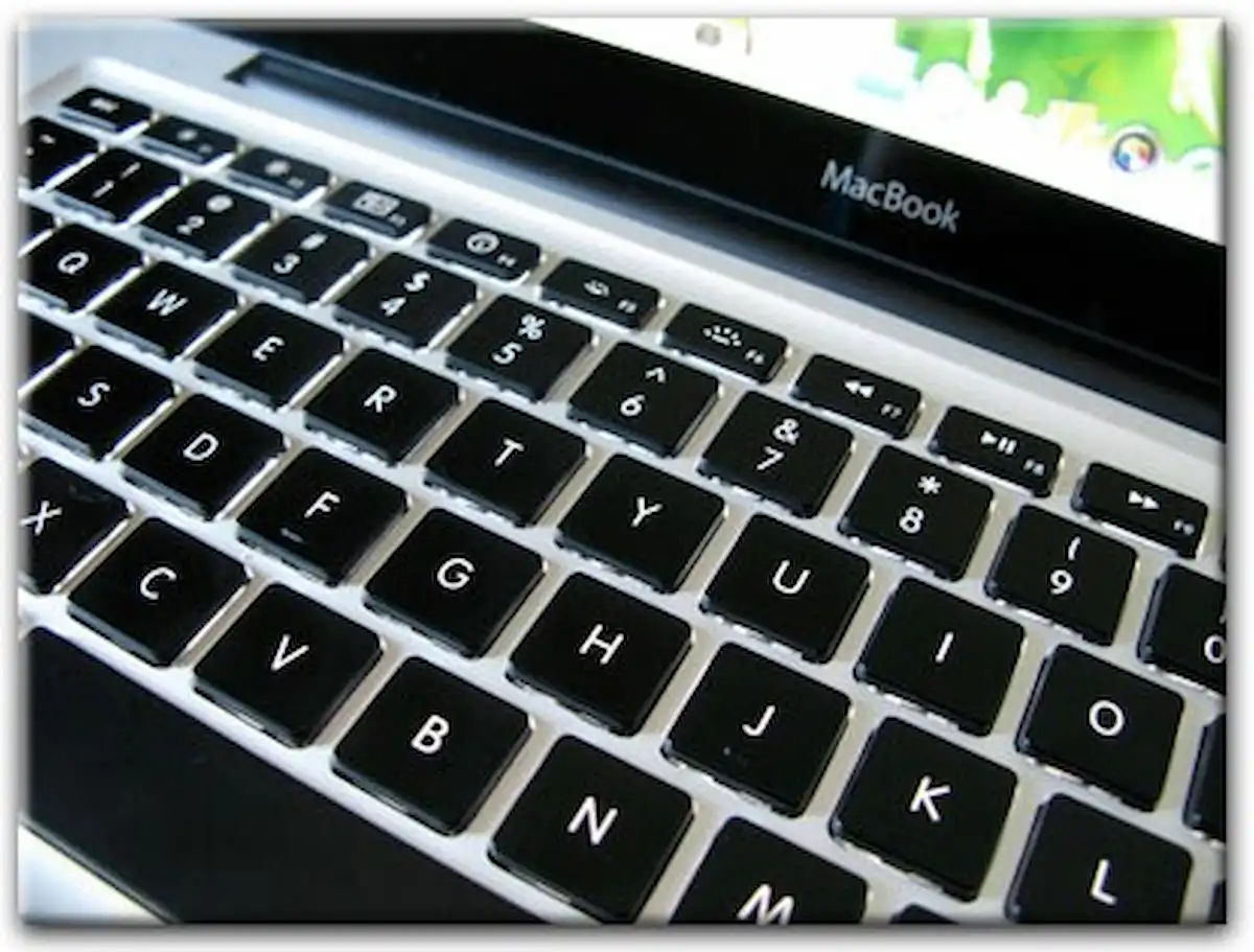 Замена клавиатуры Apple MacBook в Протвино